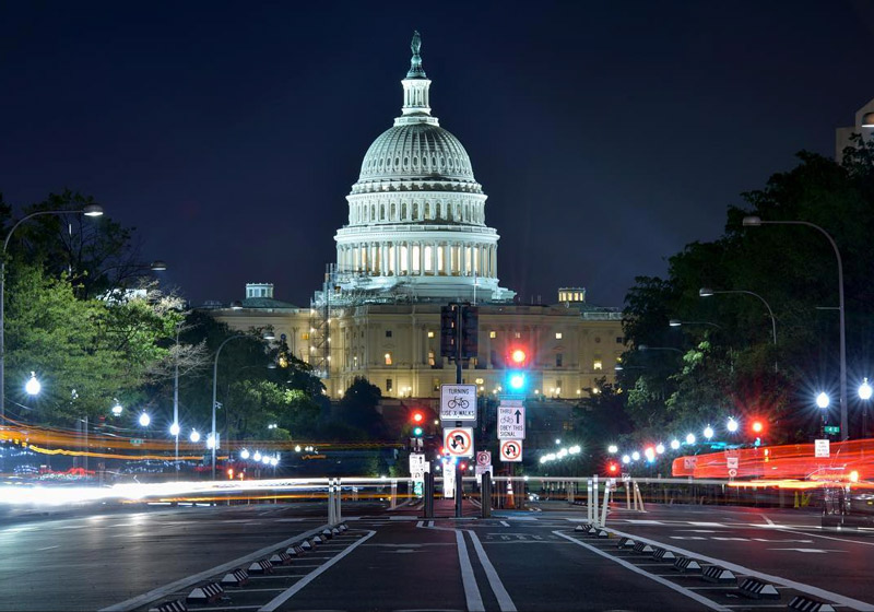 @louisludc - Time Lapse of Pennsylvania Avenue and the United States Capitol at Night - Washington, DC